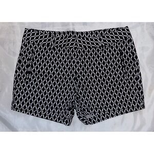 Stylus‎ black with white design shorts size 6 NWOT 2064